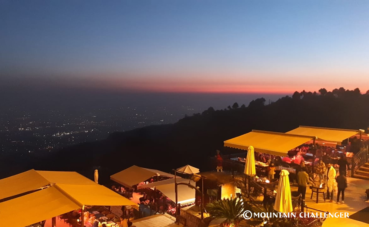 monal 2.jpg (219 KB)